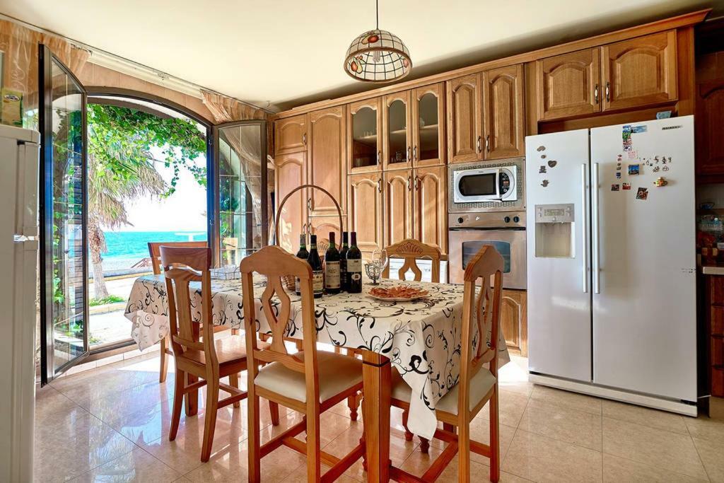Casa De Sueno En La Playa Villa อาดรา ภายนอก รูปภาพ